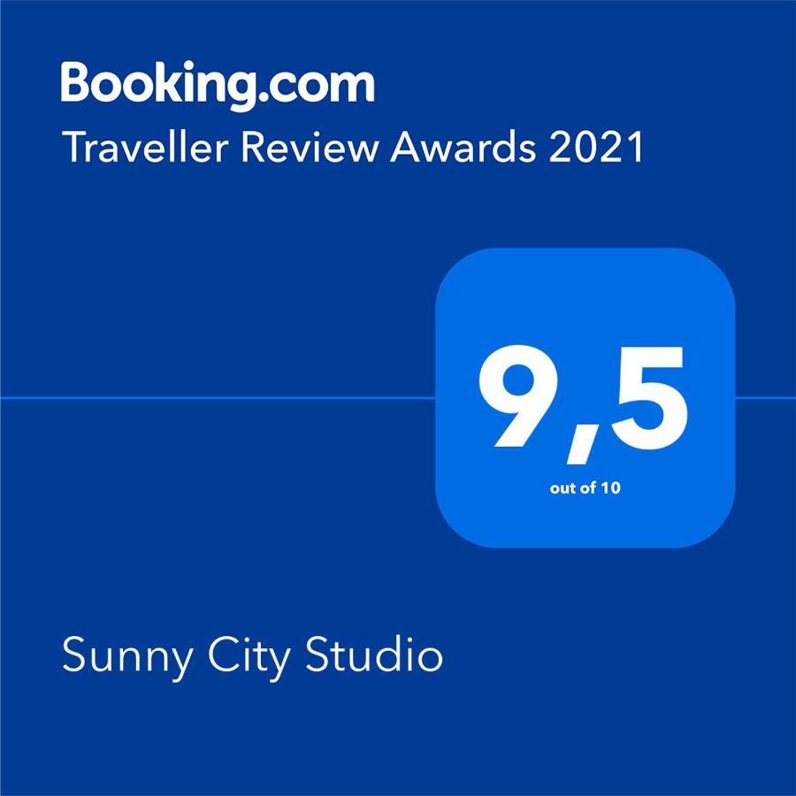Апартаменты Sunny City Studio Каламата Экстерьер фото